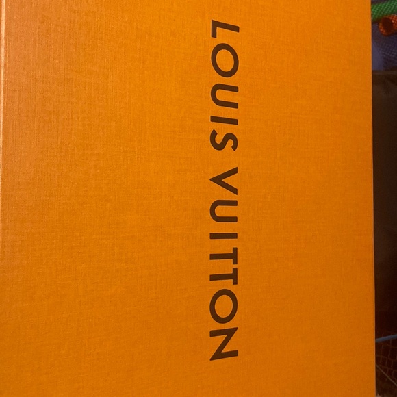 Louis Vuitton Handbags - Authentic Louis Vuitton handbag with straps, comes with box